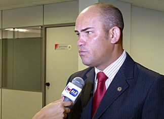 Deputado Cabo Maciel, pede telecentros para o interior