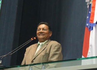 Deputado Francisco Souza(PSC), homenageia Conselheiro Tutelar