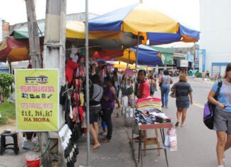 As barracas do centro de Manaus/Foto: Zeferino Neto