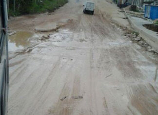 Rua intransitável no DI/Foto: Em Tempo, com colaboração do leitor