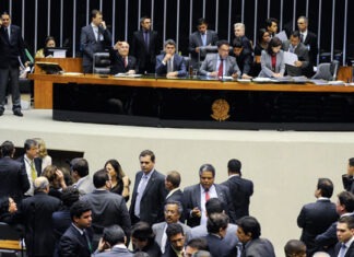 Sessão do Congresso que aprovou o Orçamento-2014
