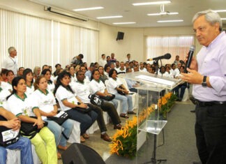 Secretário Evandro Melo, da SEMSA, em palestra/Foto: Arquivo