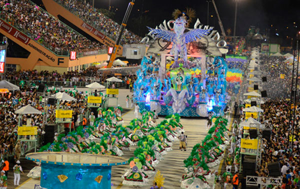 Desfile das Escolas de Samba, em Manaus