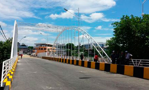 Primeira etapa de obras da ponte de São Jorge, em Manaus