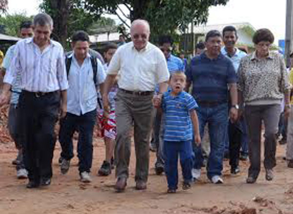 melo-pocos-interior-vleao-02-01-14.jpg-xc.jpg-v Vice José Melo visita o interior/Foto: Valdo Leão
