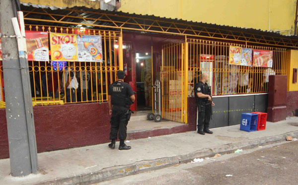 Operação fecha casa noturna no centro Manaus/Foto: Karla Vieira