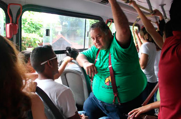 Vereador Waldemir José (PT) viaja de ônibus até a SMTU/Foto: Divulgação
