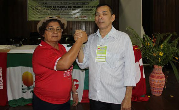 politica-izete-alfredo-24-0 Alfredo Pontes(D) e Izte Rodrigues(E), novo comandoda Fetagri-Am/Foto: Zeferino Netto