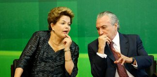 Dilma e Temer conversam durante solenidade, em Brasília/Foto: Pedro Ladeira(FolhaPress)