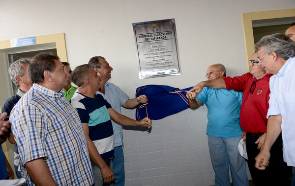 omar-porto-itapiranga-alexp Omar in augura terminal hidroviário de Itapiranga/Foto: Alex Pazuello