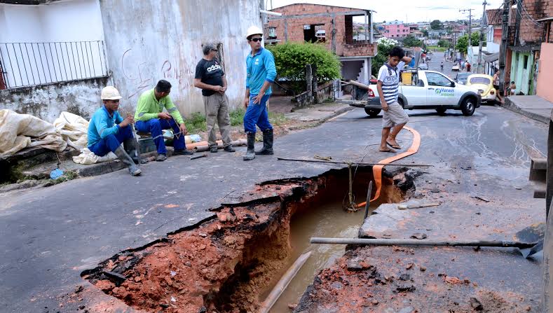 ador questiona serviço da Manaus AmbientalVerecmm-manaus-ambiental-16-04-14-rrocha