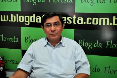 CMM entrega medalha a Ademir Ramos