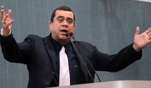 Vereador critica valor do cachê da FIFA