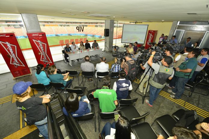 Última visita à Arena da Amazônia antes da Copa