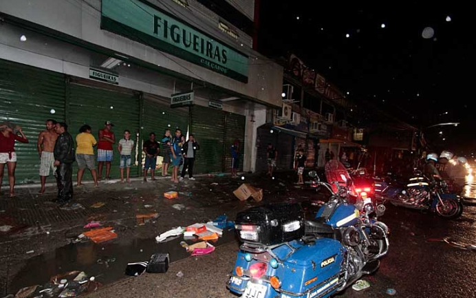 lojas-saqueadas-no-recife