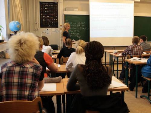 Brasil cai no ranking da Educação Mundial