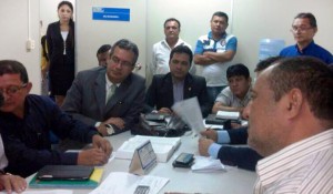 Reunião adia decisão sobre rejuste dos trabalhadores