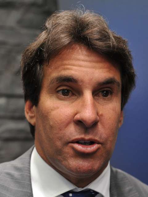 FIFA suspende Rodrigo Paiva por incidente com Chile