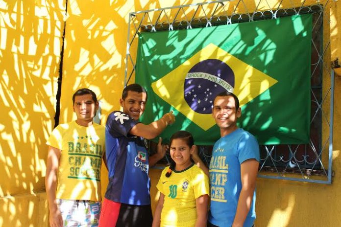 Torcedores confiam no Brasil contra Camarões