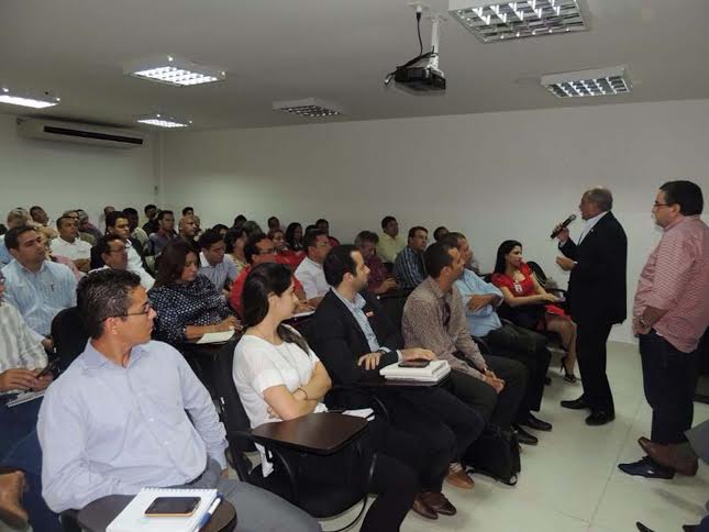 Creci qualifica corretores de imóveis