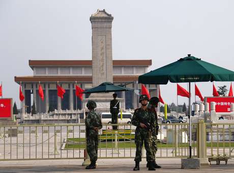 China bloqueia sites antes de aniversário