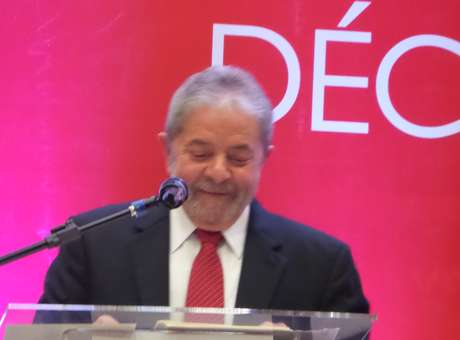 Lula sai em defesa da Copa do Mundo