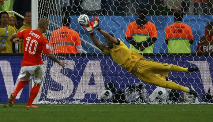 Romero brilha e Argentina vai à final