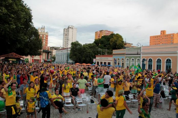 Largo São local para torcer pelo Brasil