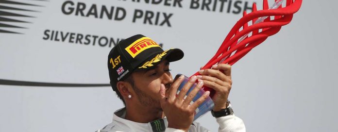 alha e Hamilton vence na InglaterraRosberg f