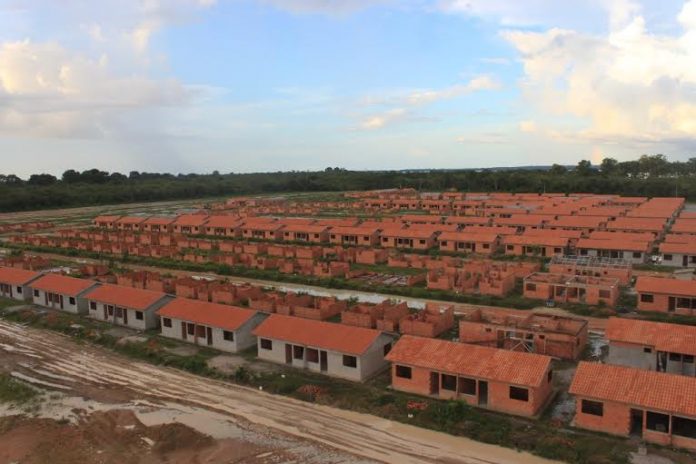 Casas em Parintins serão entregues