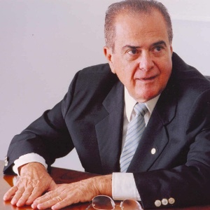 Deputado mais rico tenta ser elegerem AL