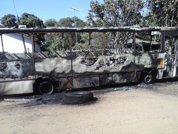 Detentos mandam atacar ônibus no MT
