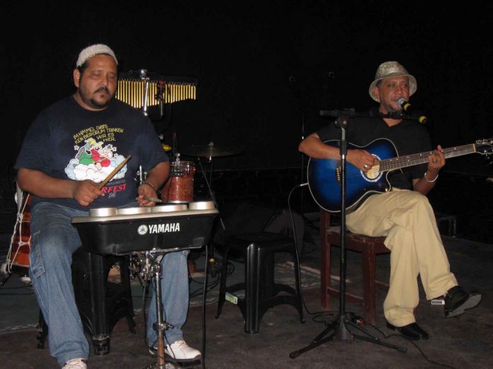 Show dançante com Cleber Cruz no Botequim
