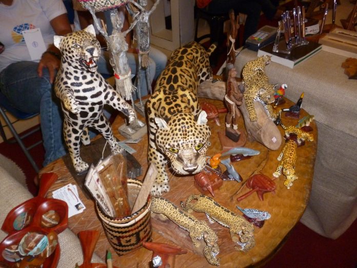 Feira Internacional de Art, em Manaus