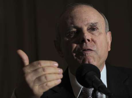 Para Mantega é inadequado dizer que Brasil está em crise