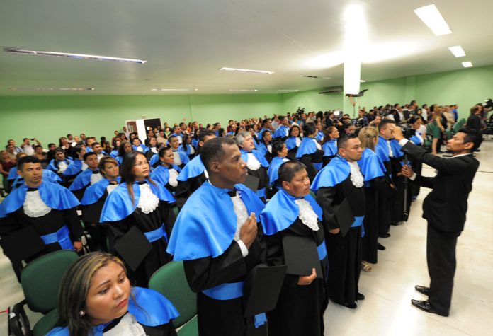 UEA forma professores indígenas e de comunidades tradicionais