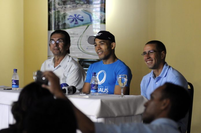 José Aldo recebe homenagem na CMM