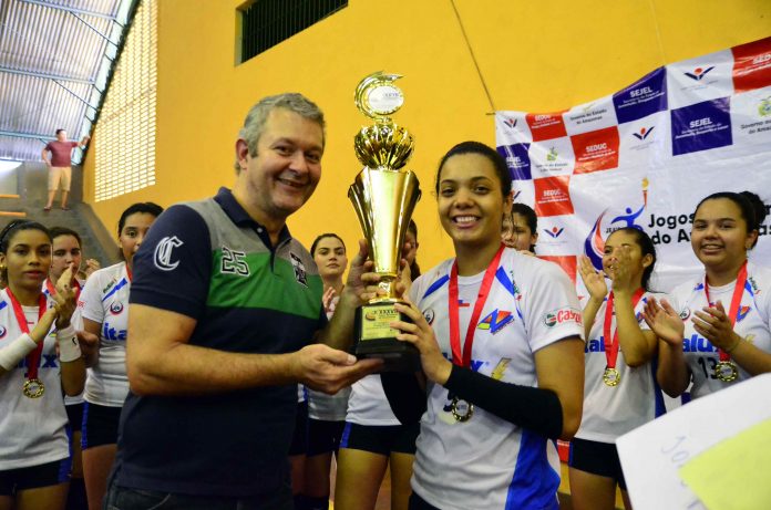 Adalberto Valle vence em dobradinha o vôlei do JEAs
