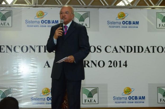 José Melo participa e debate na ULBRA
