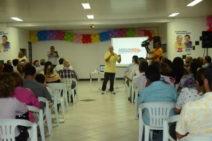 Melo faz palestra sobre economia ao desenvolvimento do AM