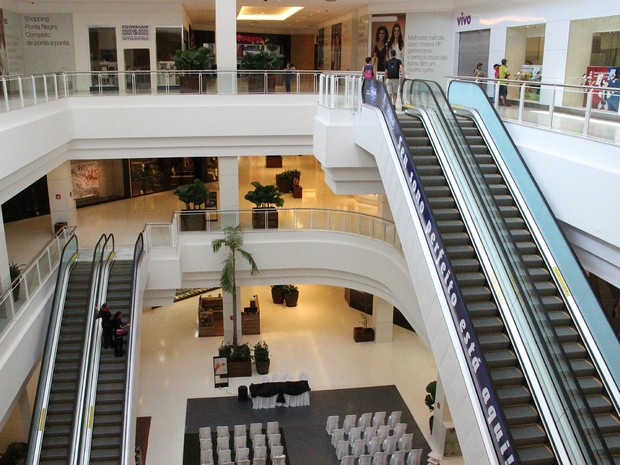 Criança quese perde uma das mãos em novo acidente no Shopping Negra