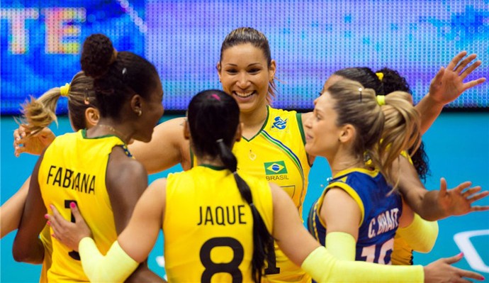 Brasil estreia com vitória fácil sobre a Bulgária, no Vôlei Feminino