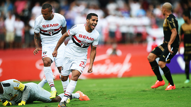 São Paulo encosta no Cruzeiro que enfrenta Bahia hoje