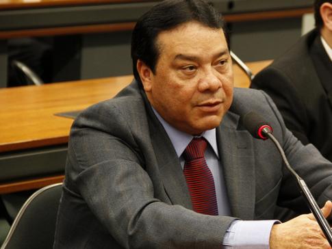 Adail Pinheiro é condenado a mais de dois anos de detenção