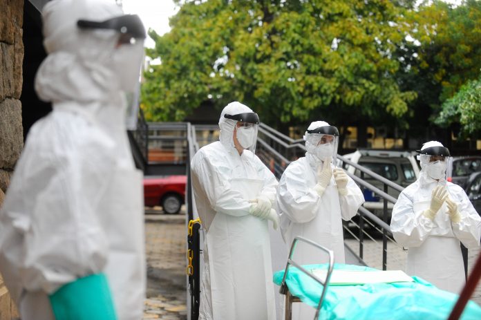 EUA isolam família de infectado por ebola