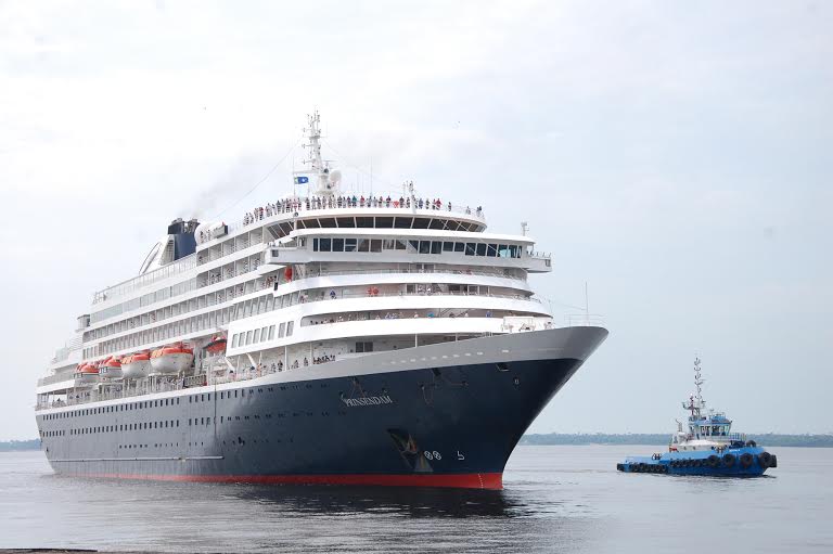 Ceca de 15 mil visitantes chegam a manaus na temporada de cruzeiros