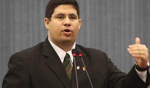 Diário Oficial da Câmara publica carta renúncia de Hissa