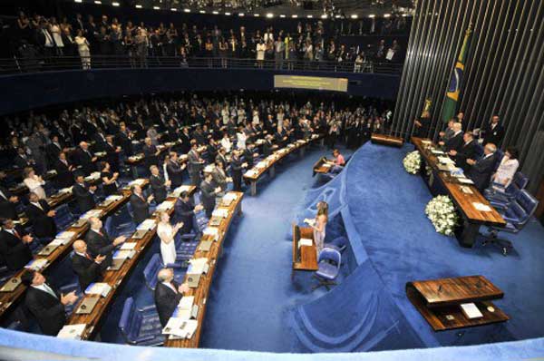 politica-camara-aprova-inde