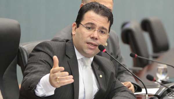 politica-wilker-02-debate-r