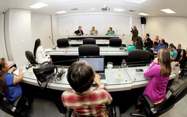 politica-aleam-conferencia-